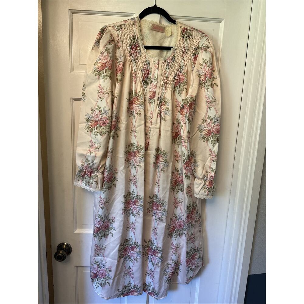 Vintage Chelsea’s Closet Floral Long Sleeved Nightgown Cottage Core Sz L Roses